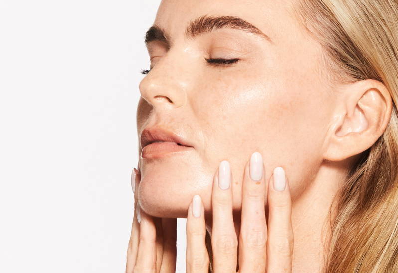 How To Get Rid Of Jowls And Saggy Chin Skin? Treatments and Solutions